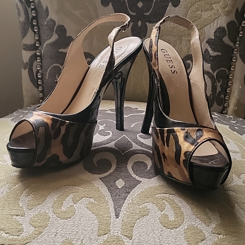 GUESS leopard and Patent leather Sling back heels